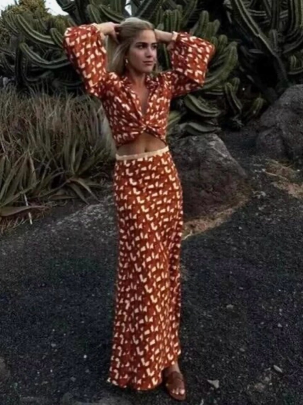 Zara Rust Patterned Button-Front Crop Top - Picture 6 of 15